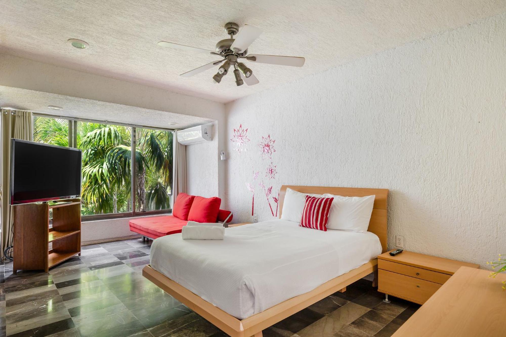 Large House - Walking To Beach - 10 Guests! Cancún Zewnętrze zdjęcie