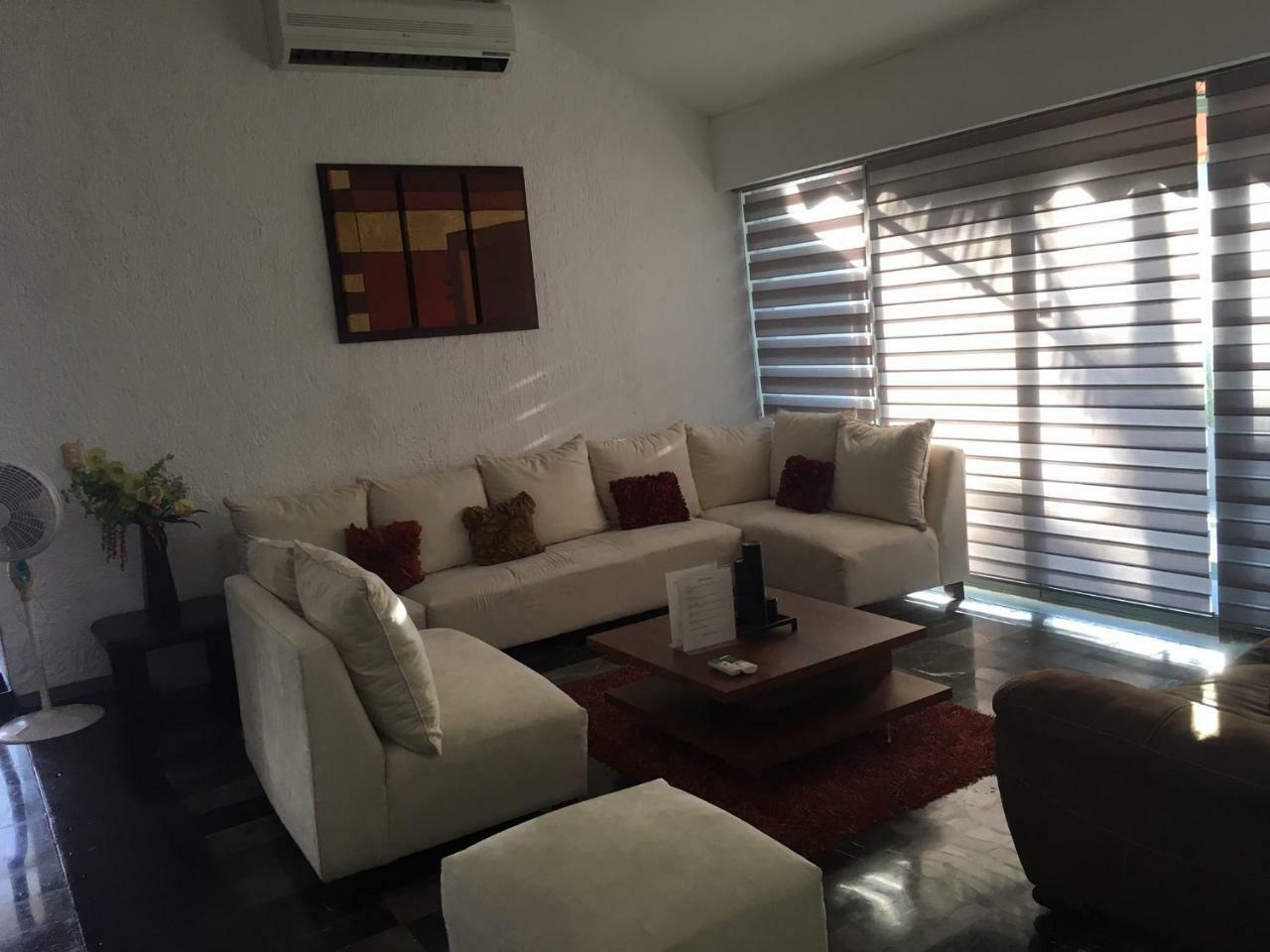 Large House - Walking To Beach - 10 Guests! Cancún Zewnętrze zdjęcie